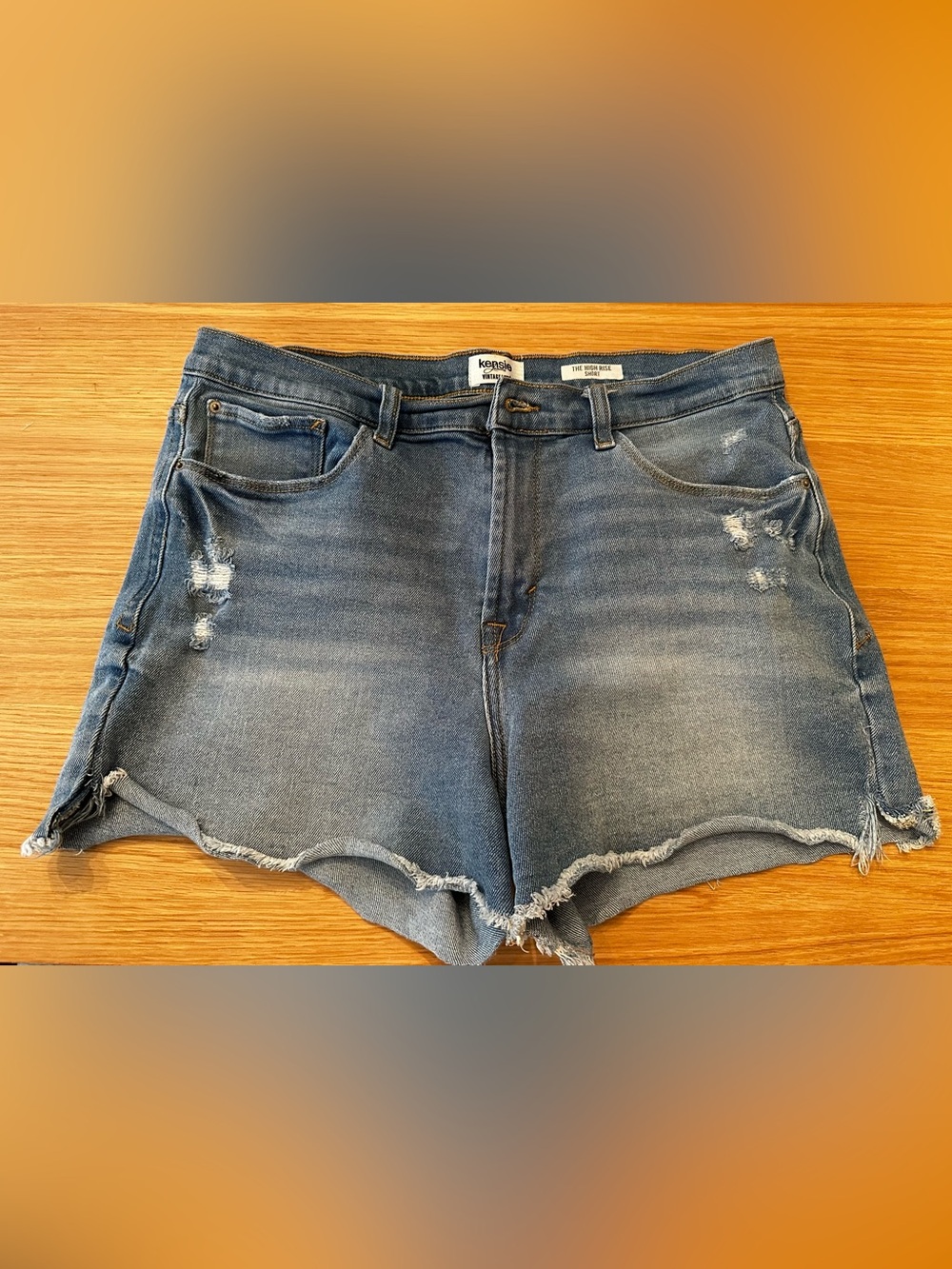 Kensie Vintage High Rise Denim Shorts - Light Blue